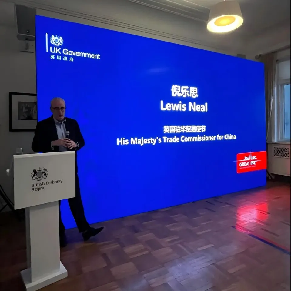 Các cơ quan chính phủ